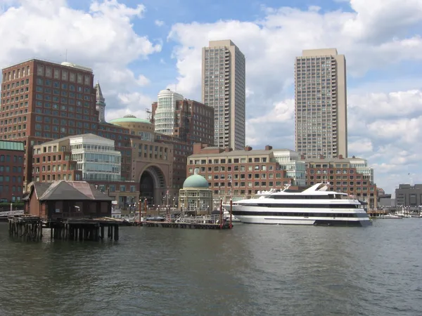 Spring Tease: Boston Braces for Mild Temps and Coastal Breezes This Monday